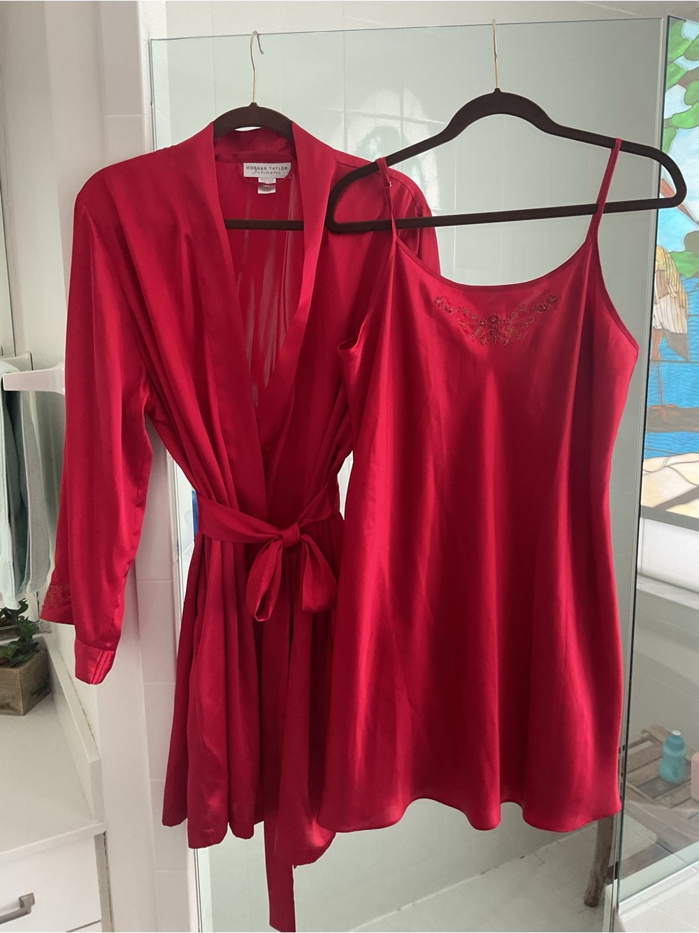 Vintage Morgan Taylor Red Robe and Slip Set with Embroidered Flower sz XL